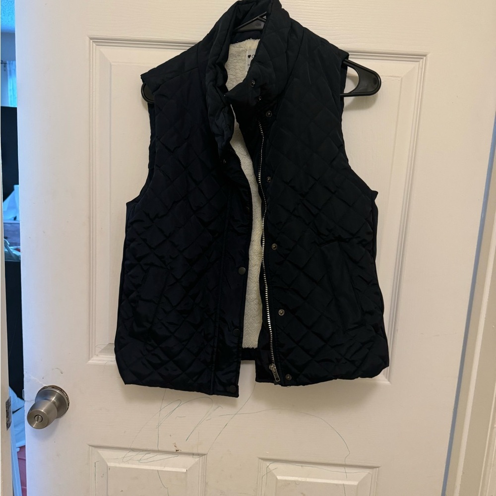 SMALL VEST